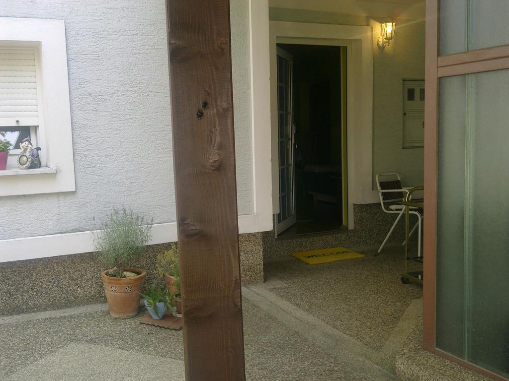 Apartment & Rooms Miboti Samobor Exterior photo